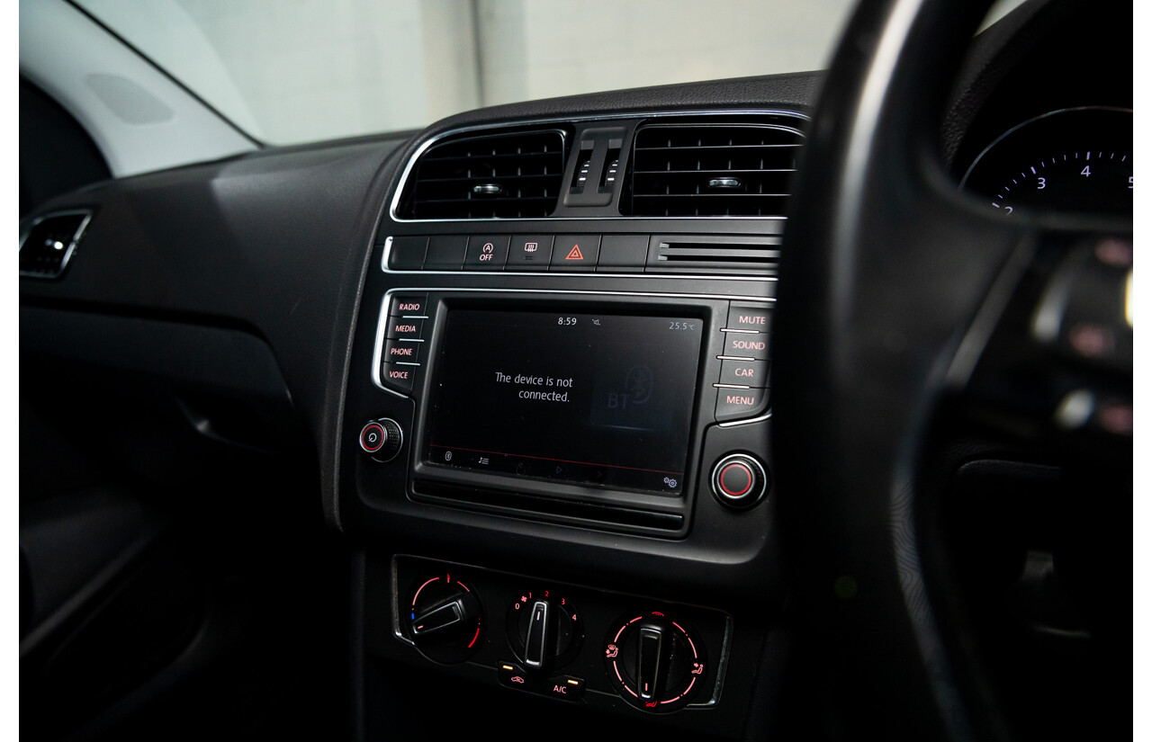 12/2015 Volkswagen Polo 81 TSI Comfortline (FWD) 6R MY16 5d Hatchback Pepper Grey Metallic Turbo 1.2L