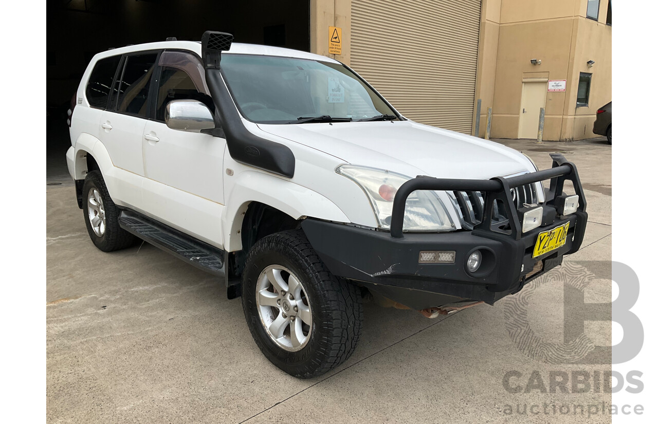 9/2003 Toyota Landcruiser Prado GXL (4x4) KZJ120R 4d Wagon Artic White Turbo Diesel 3.0L
