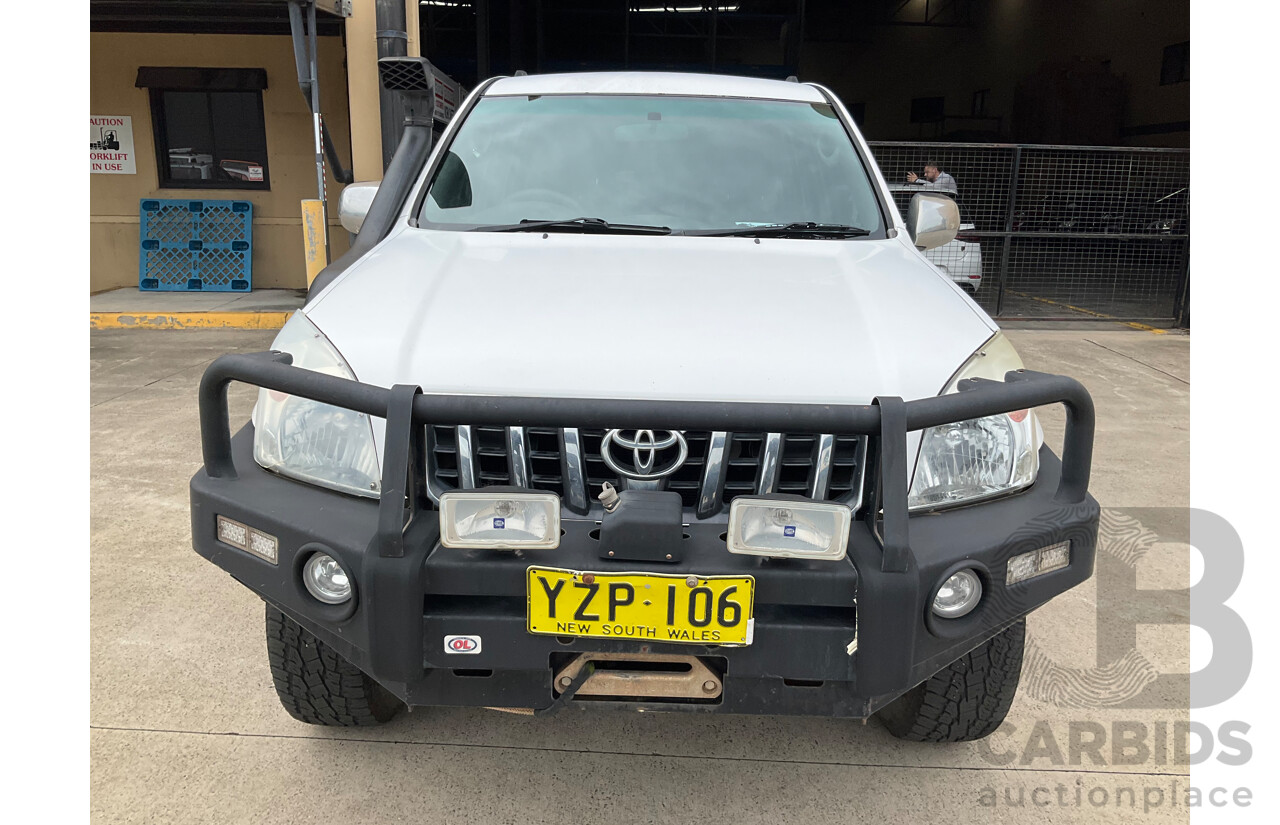9/2003 Toyota Landcruiser Prado GXL (4x4) KZJ120R 4d Wagon Artic White Turbo Diesel 3.0L