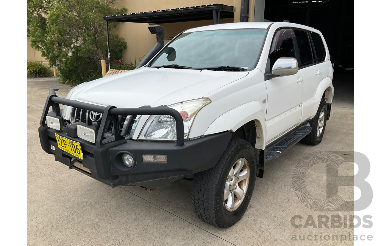9/2003 Toyota Landcruiser Prado GXL (4x4) KZJ120R 4d Wagon Artic White Turbo Diesel 3.0L