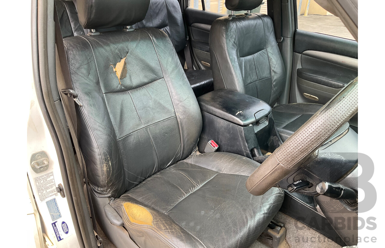 9/2003 Toyota Landcruiser Prado GXL (4x4) KZJ120R 4d Wagon Artic White Turbo Diesel 3.0L