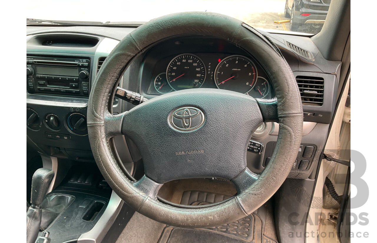 9/2003 Toyota Landcruiser Prado GXL (4x4) KZJ120R 4d Wagon Artic White Turbo Diesel 3.0L