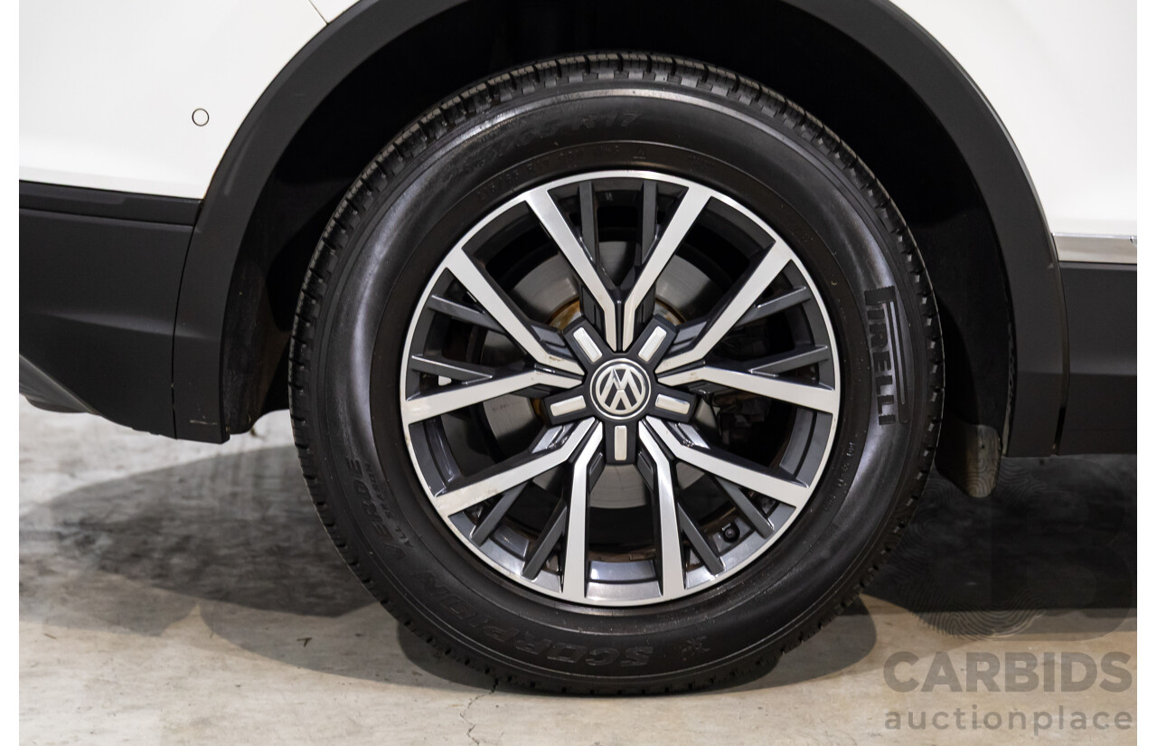 04/2017 Volkswagen Tiguan 132 TSI Comfortline (AWD) 5NA 4d Wagon Pure White Turbo 2.0L