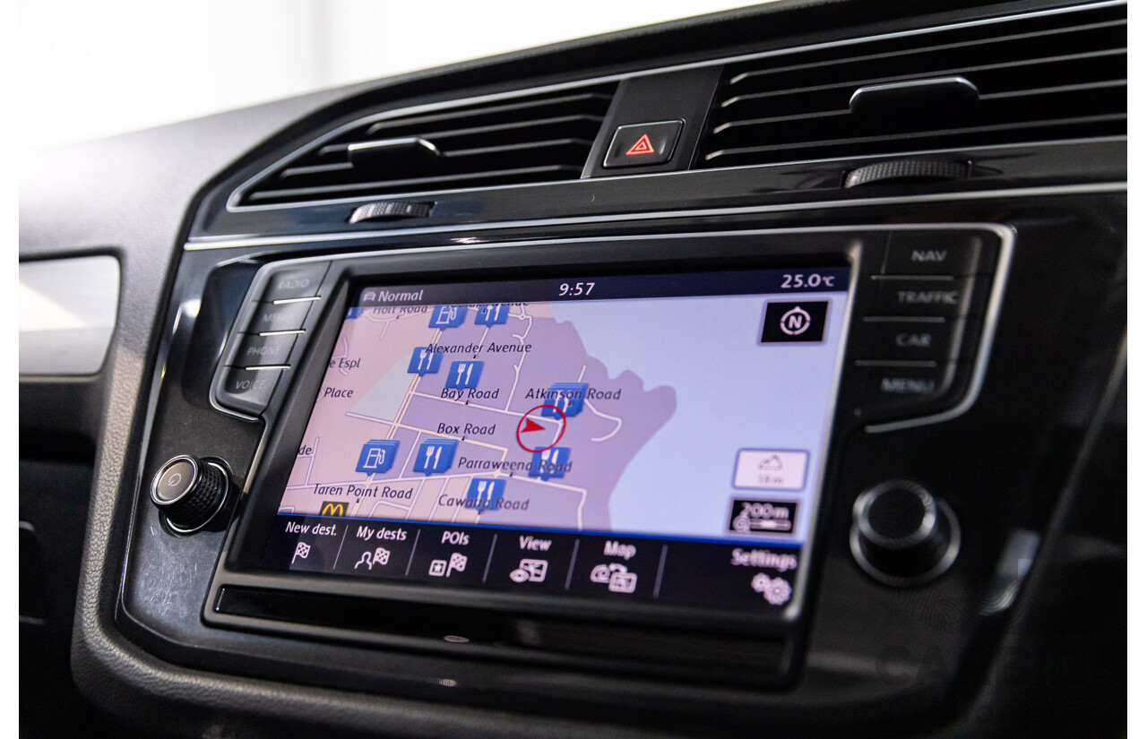 04/2017 Volkswagen Tiguan 132 TSI Comfortline (AWD) 5NA 4d Wagon Pure White Turbo 2.0L