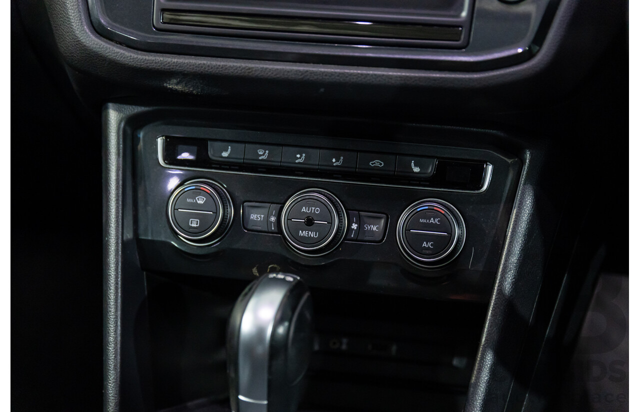 04/2017 Volkswagen Tiguan 132 TSI Comfortline (AWD) 5NA 4d Wagon Pure White Turbo 2.0L