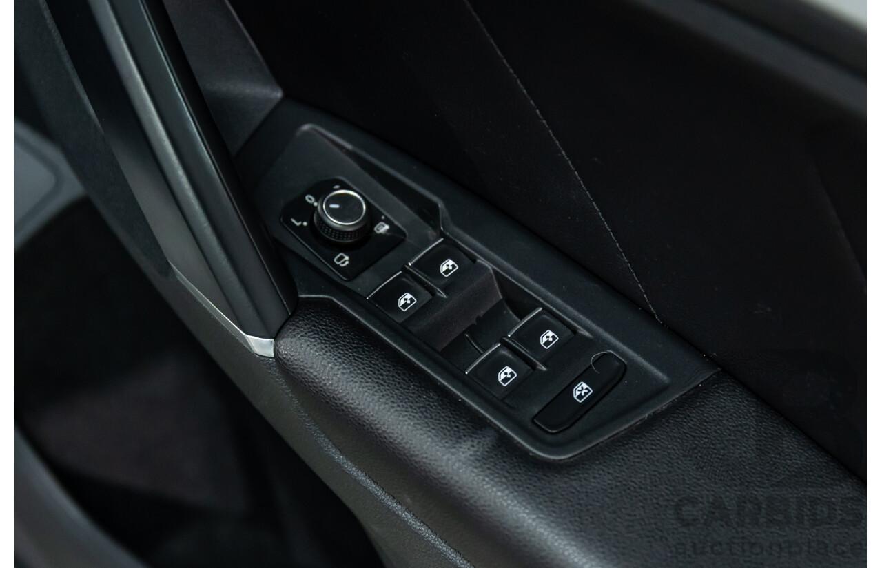 04/2017 Volkswagen Tiguan 132 TSI Comfortline (AWD) 5NA 4d Wagon Pure White Turbo 2.0L