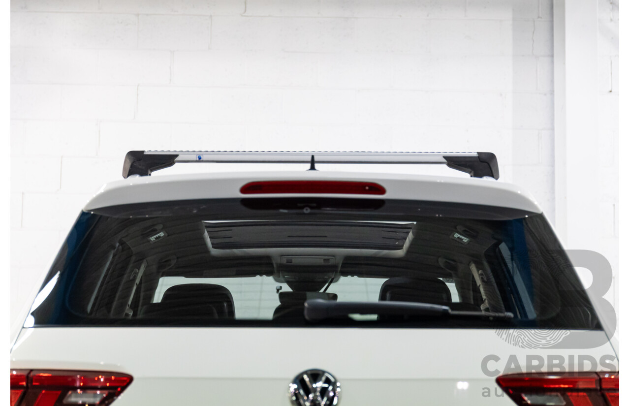 04/2017 Volkswagen Tiguan 132 TSI Comfortline (AWD) 5NA 4d Wagon Pure White Turbo 2.0L