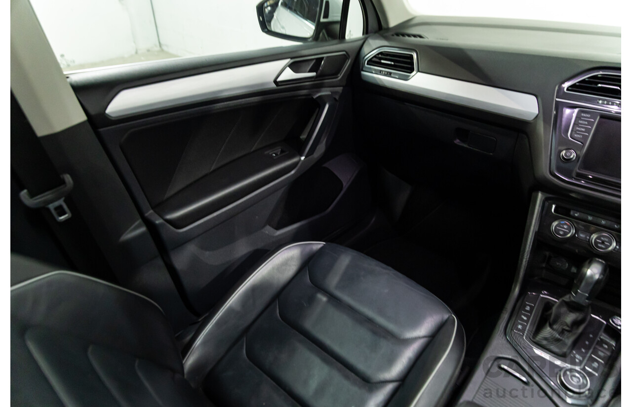 04/2017 Volkswagen Tiguan 132 TSI Comfortline (AWD) 5NA 4d Wagon Pure White Turbo 2.0L