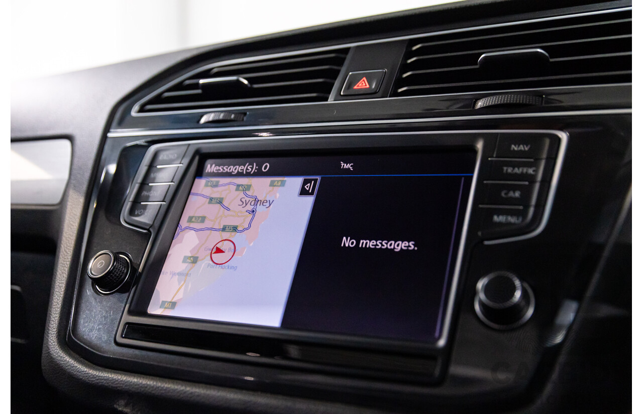 04/2017 Volkswagen Tiguan 132 TSI Comfortline (AWD) 5NA 4d Wagon Pure White Turbo 2.0L