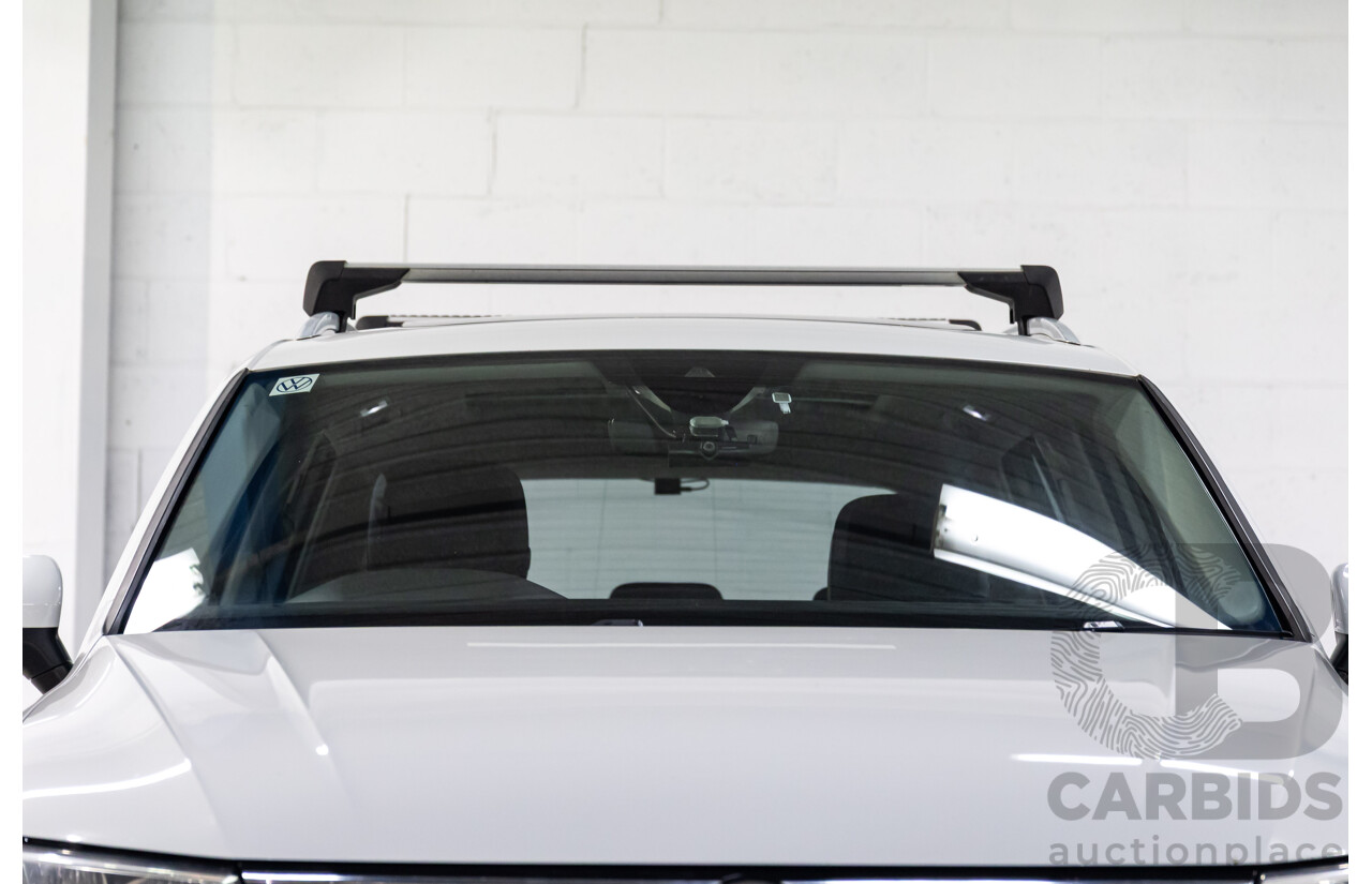 04/2017 Volkswagen Tiguan 132 TSI Comfortline (AWD) 5NA 4d Wagon Pure White Turbo 2.0L