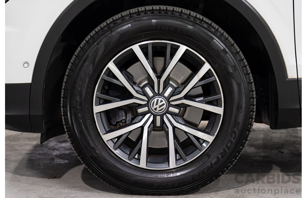 04/2017 Volkswagen Tiguan 132 TSI Comfortline (AWD) 5NA 4d Wagon Pure White Turbo 2.0L