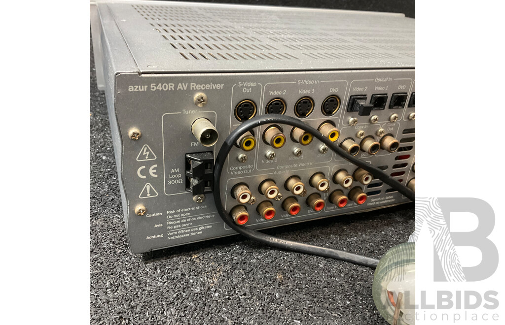 CAMBRIDGE AUDIO Azur 540R AV Receiver
