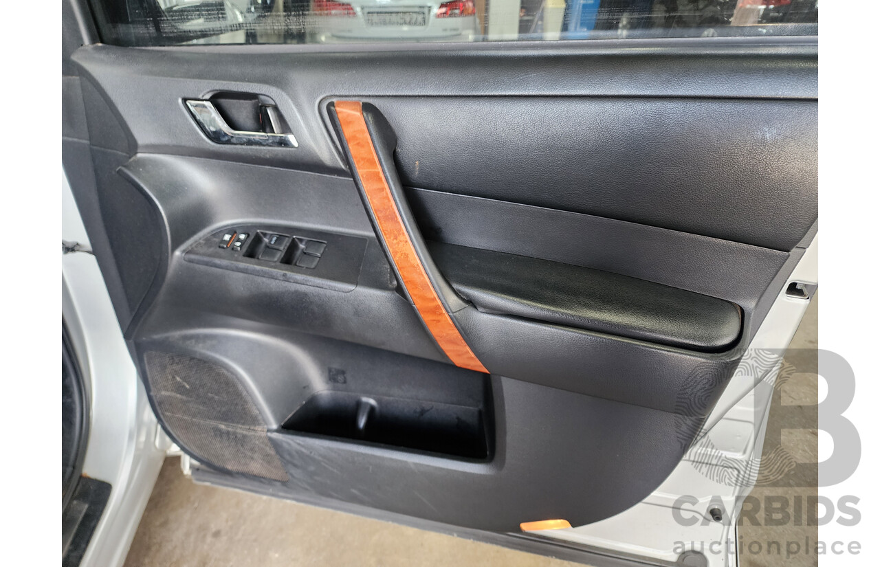 3/2008 Toyota Kluger Grande (4x4) GSU45R 4d Wagon Silver 3.5L