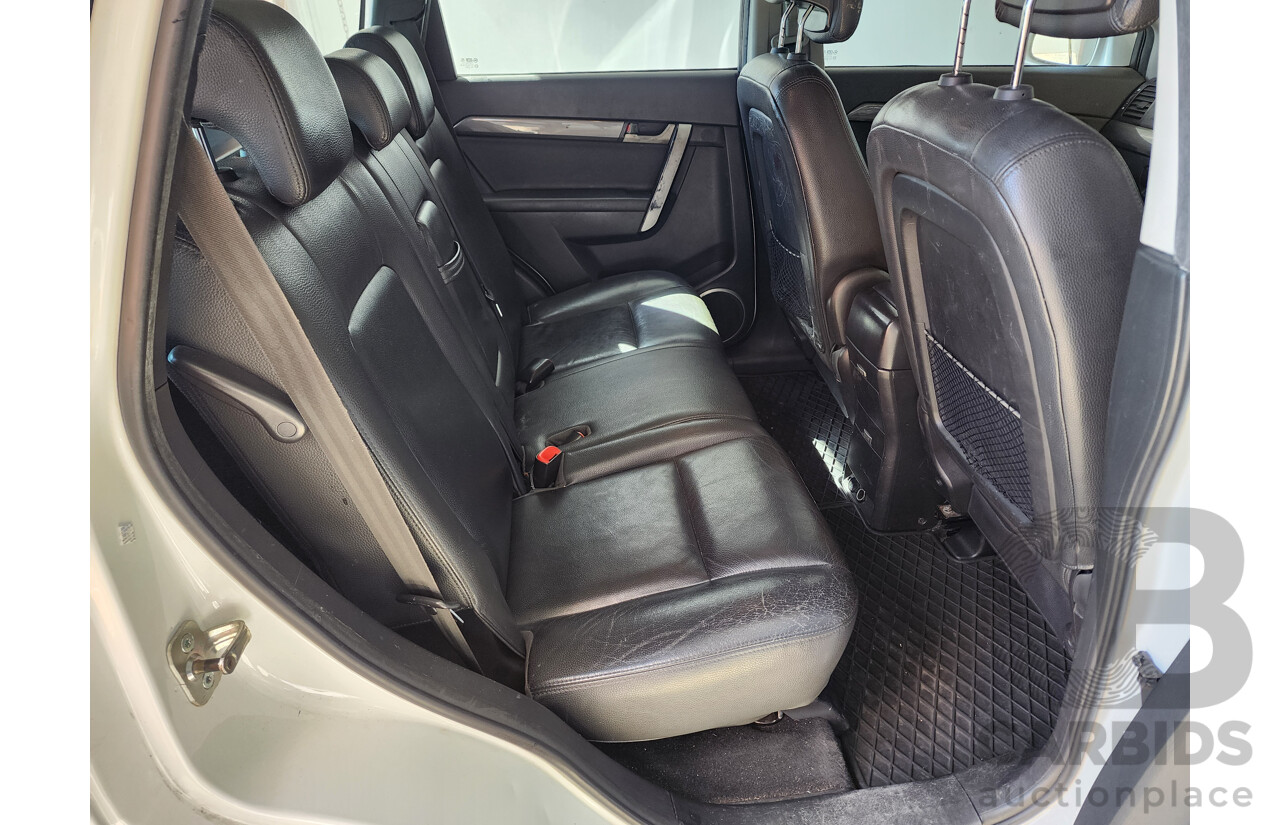 11/2010 Holden Captiva LX (4x4) CG MY10 4d Wagon White 3.2L