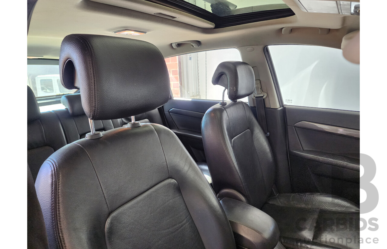 11/2010 Holden Captiva LX (4x4) CG MY10 4d Wagon White 3.2L