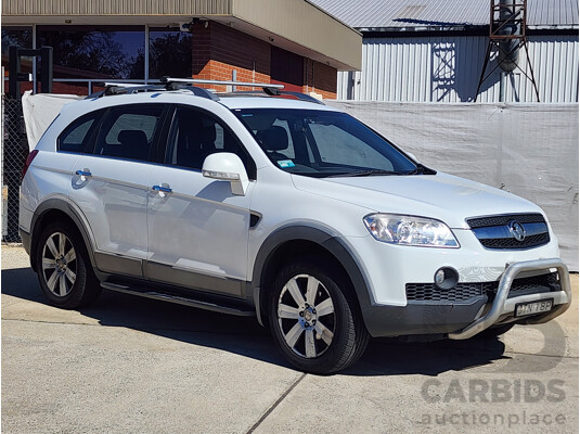 11/2010 Holden Captiva LX (4x4) CG MY10 4d Wagon White 3.2L