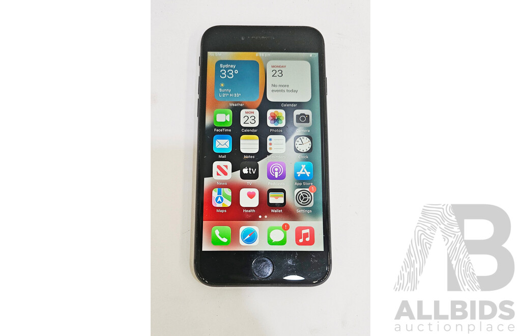 Apple (A1863) 4.7-Inch 64GB LTE iPhone 8