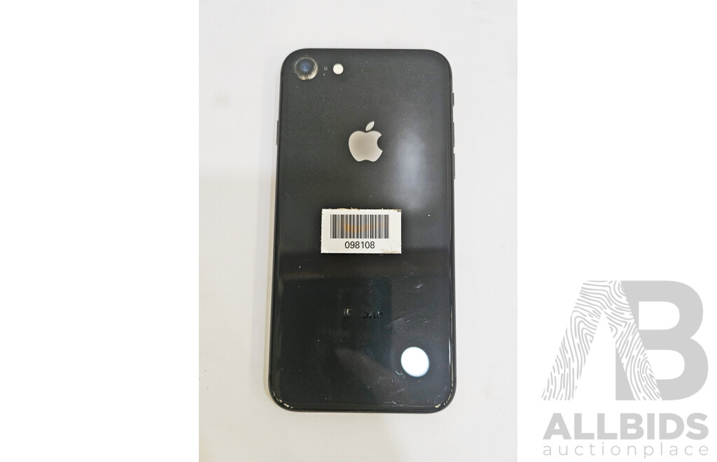 Apple (A1863) 4.7-Inch 64GB LTE iPhone 8