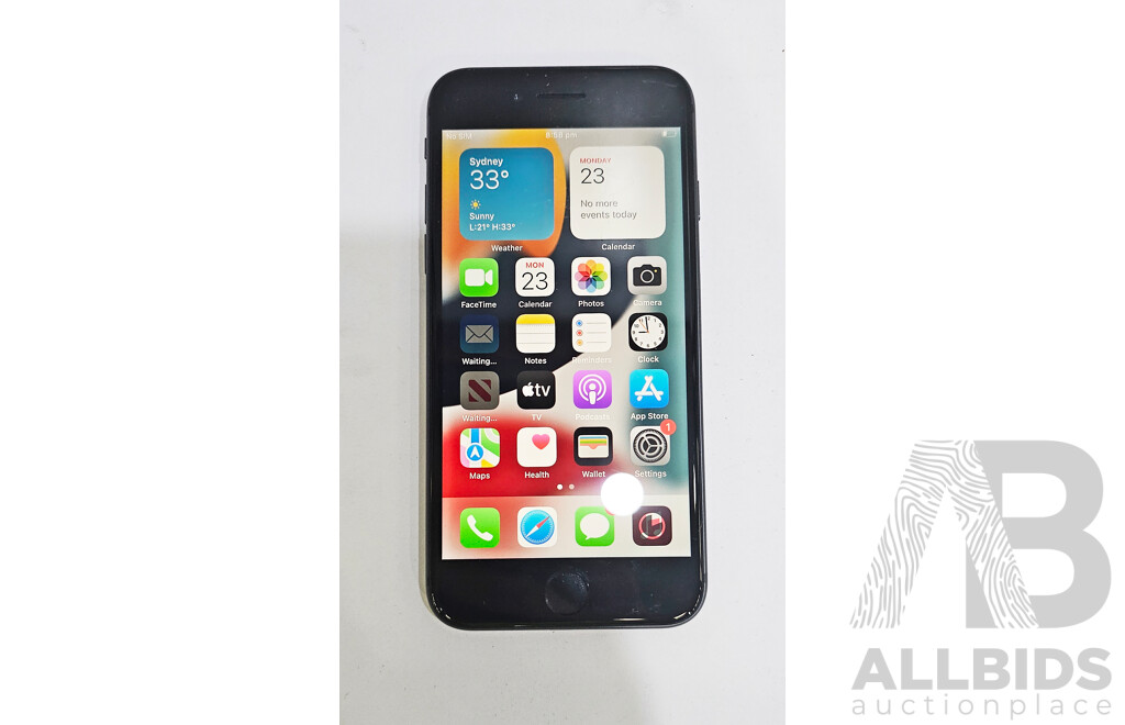 Apple (A1863) 4.7-Inch 64GB LTE iPhone 8