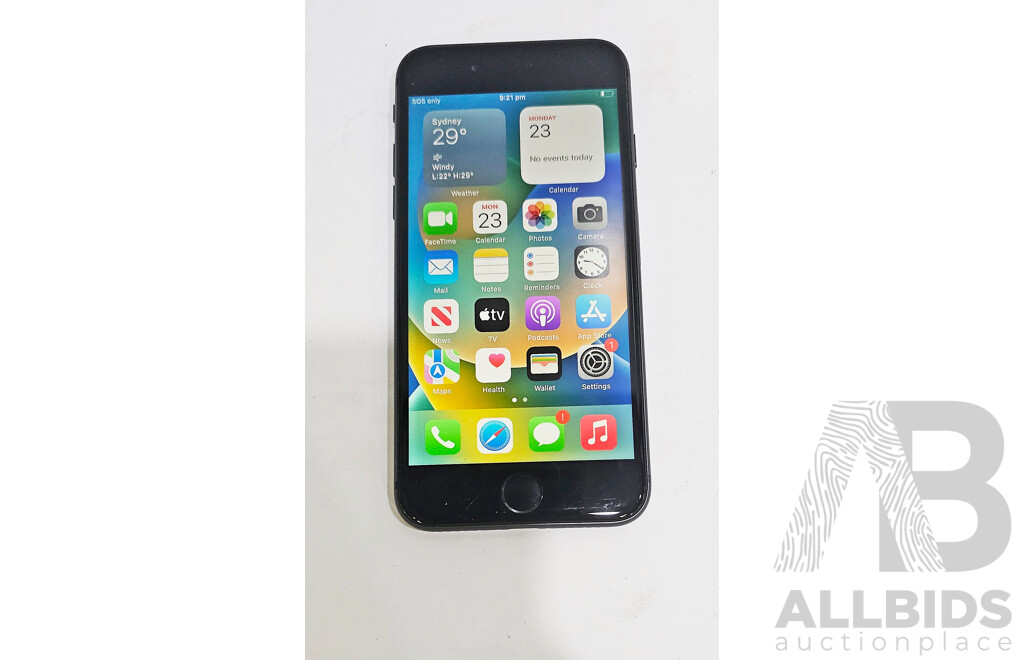 Apple (A1863) 4.7-Inch 64GB LTE IPhone 8