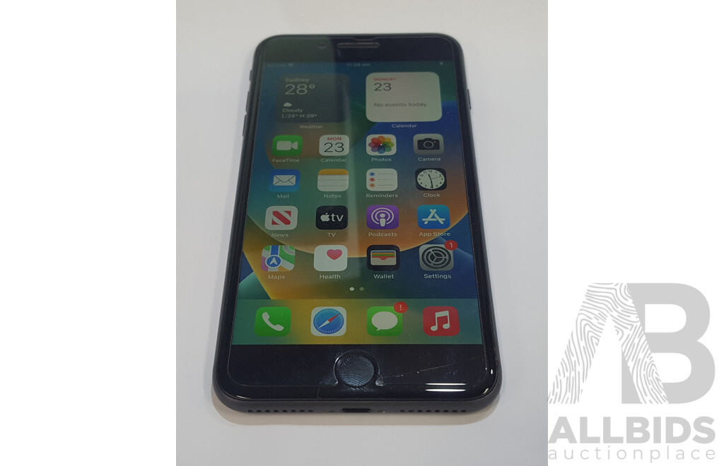 Apple (A1864) 5.5-Inch 64GB LTE iPhone 8 Plus