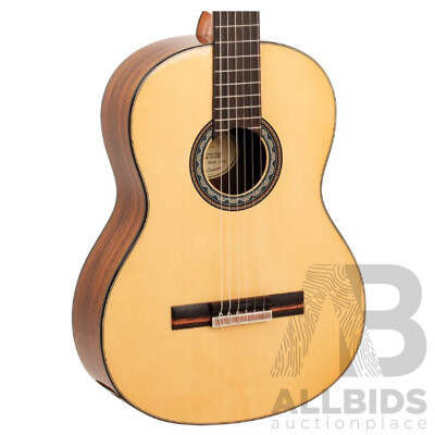 L113 - Valencia Classical Guitar