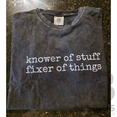 L76 - Men's Large T-shirt with Logo