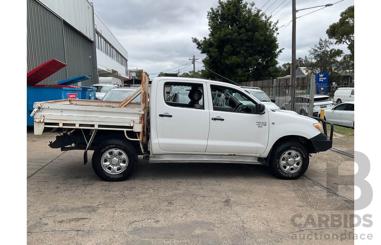 3/2006 Toyota Hilux SR (4x4) KUN26R Dual C/Chas White Turbo Diesel 3.0L