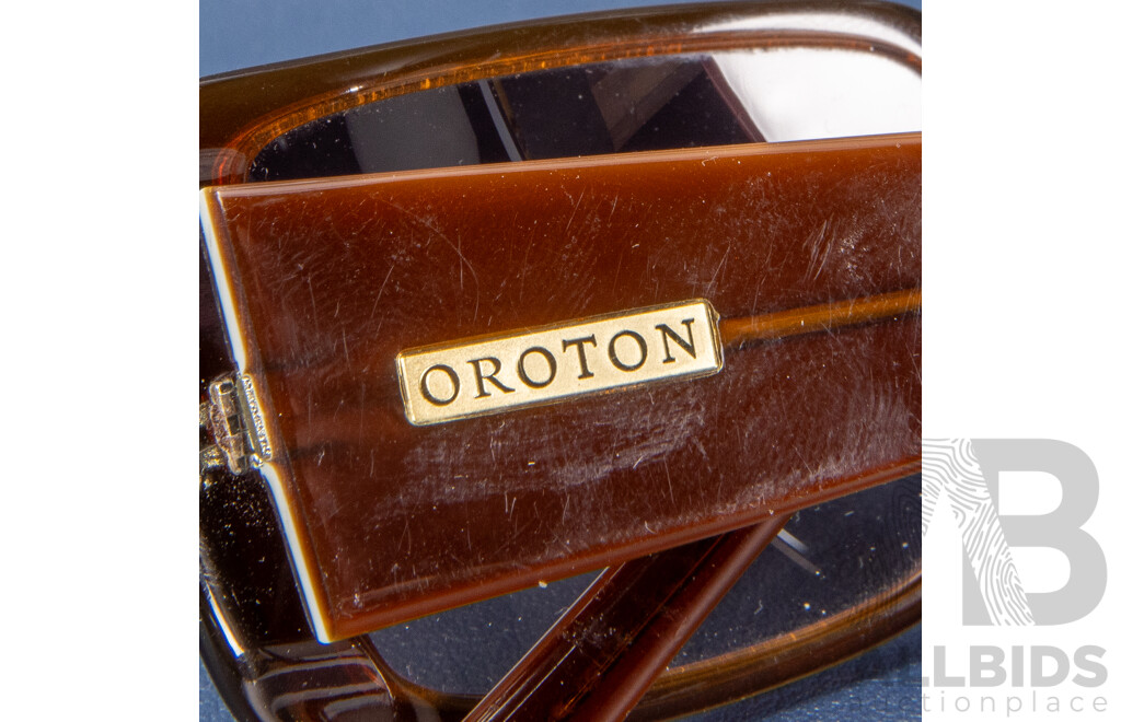 Oroton Roma Brown/Tiger Patterned Sunglasses