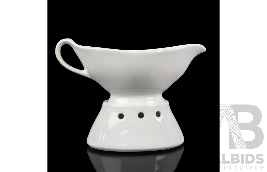 Pillivuyt French Porcelain Sauceboat and Warmer, Height 13 cm (2 Pieces)