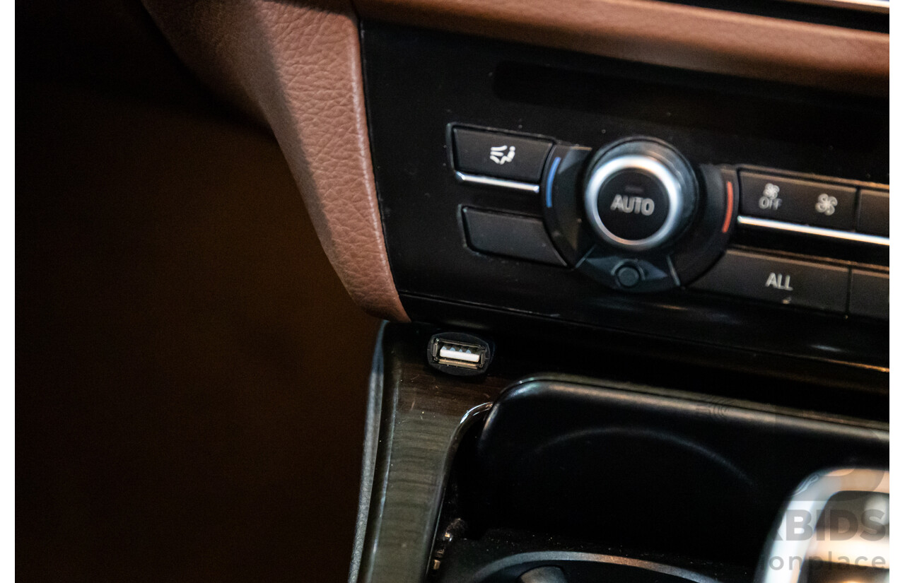 4/2013 BMW 520i Touring F11 MY14 4d Wagon Sophisto Grey Brilliant Effect Metallic Turbo 2.0L - 4/2015 Personal Import