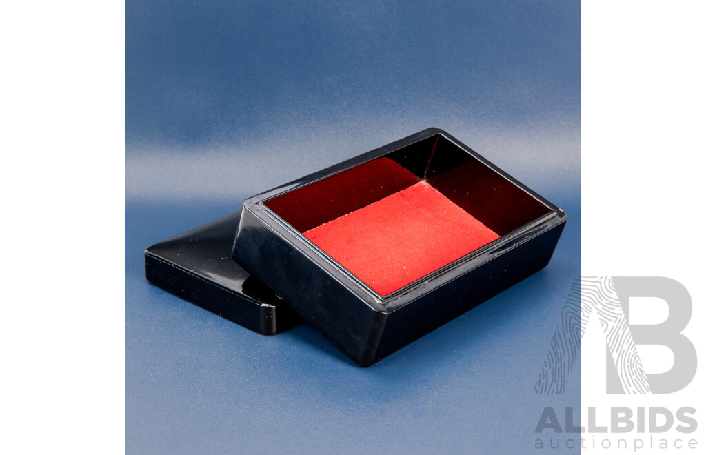 Vintage Chinese Lacquerware Box with Mother of Pearl Inlay