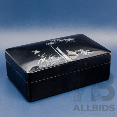 Vintage Chinese Lacquerware Box with Mother of Pearl Inlay