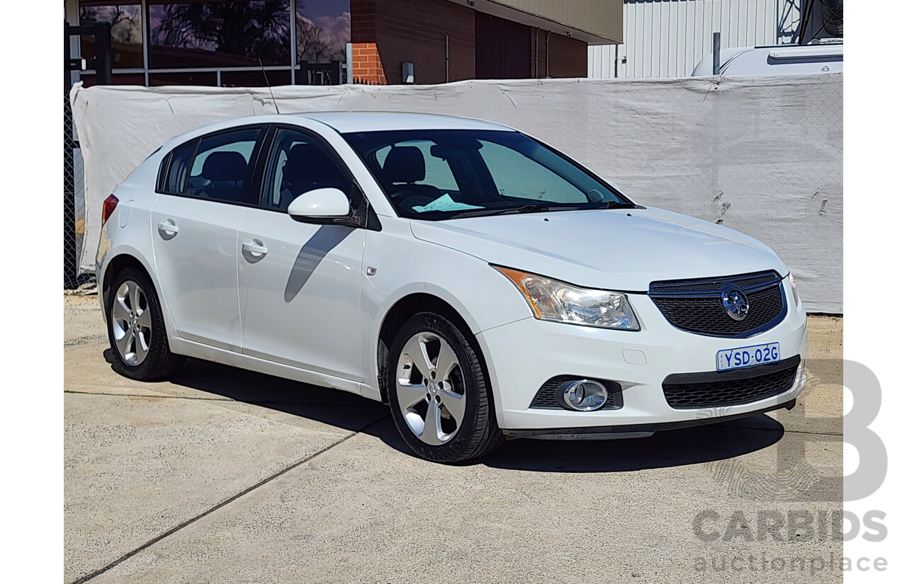 9/2014 Holden Cruze Equipe JH MY14 5d Hatchback White 1.8L