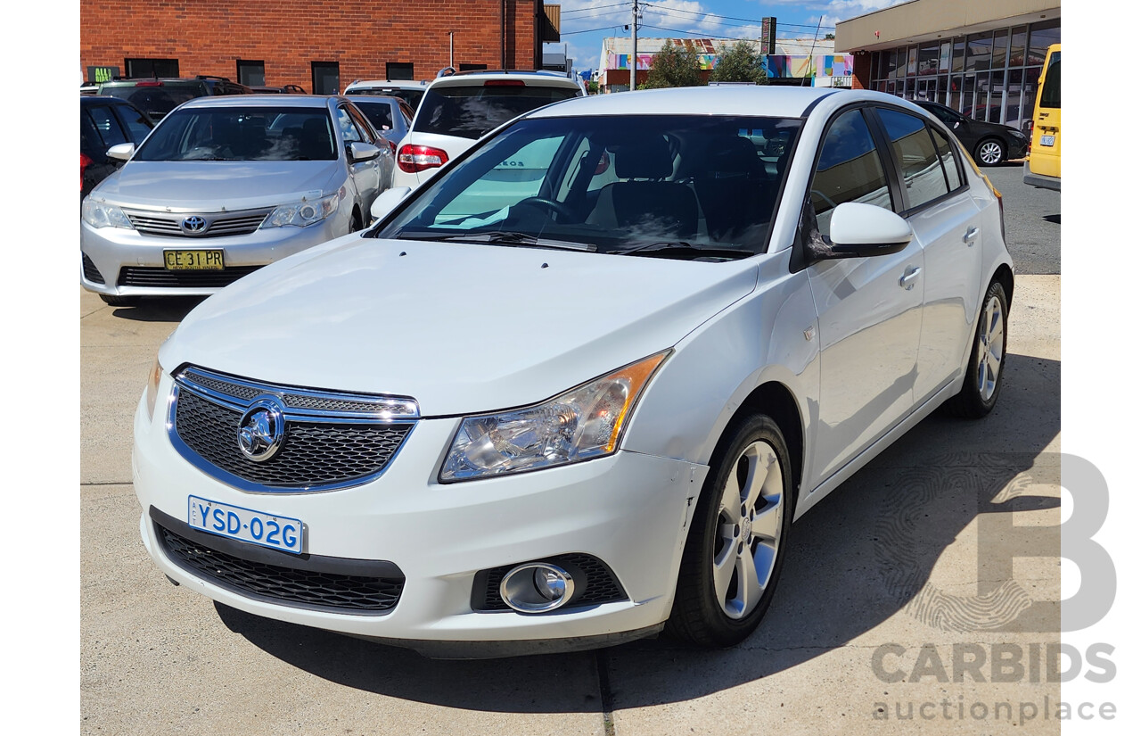 9/2014 Holden Cruze Equipe JH MY14 5d Hatchback White 1.8L