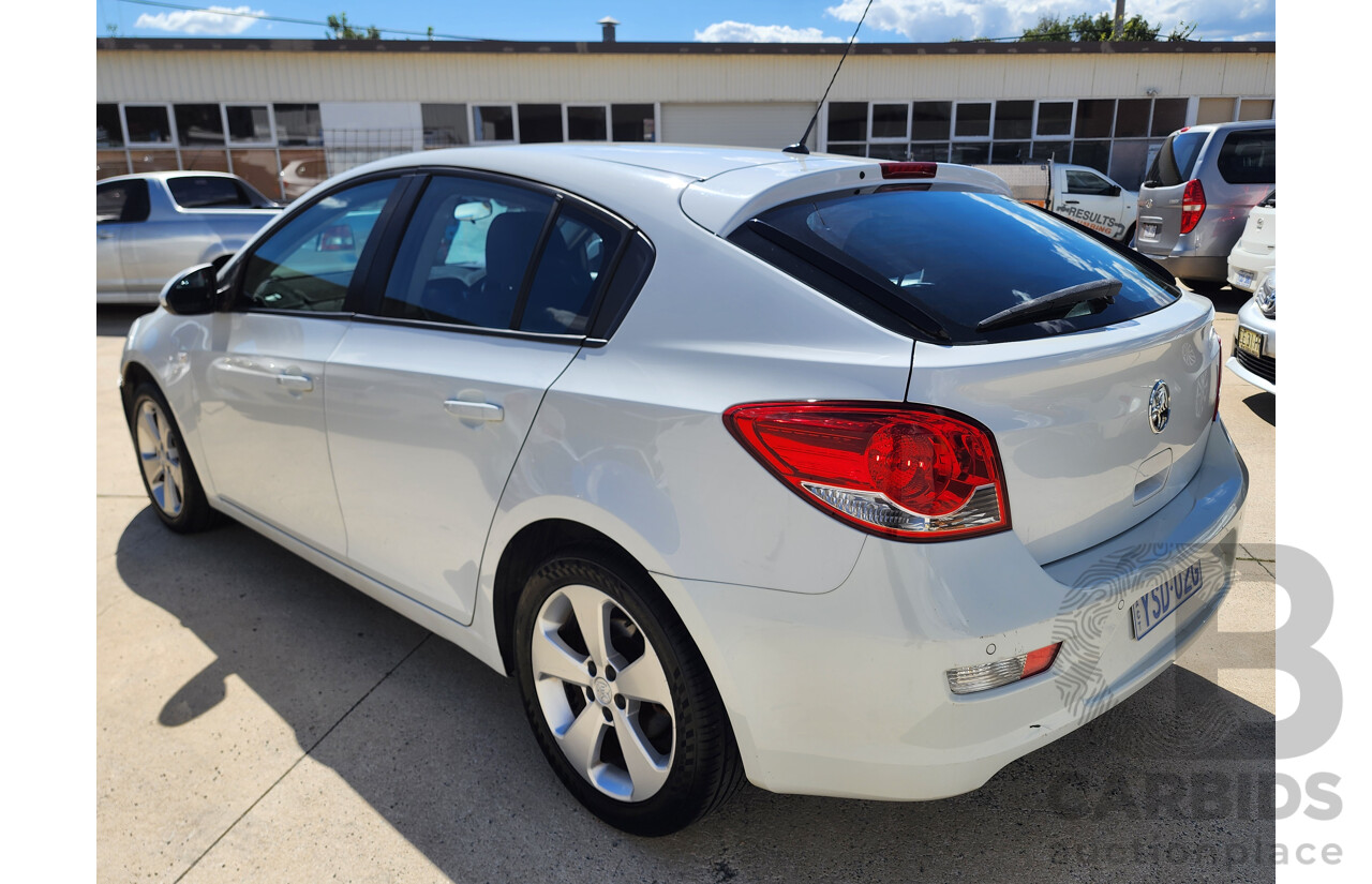 9/2014 Holden Cruze Equipe JH MY14 5d Hatchback White 1.8L
