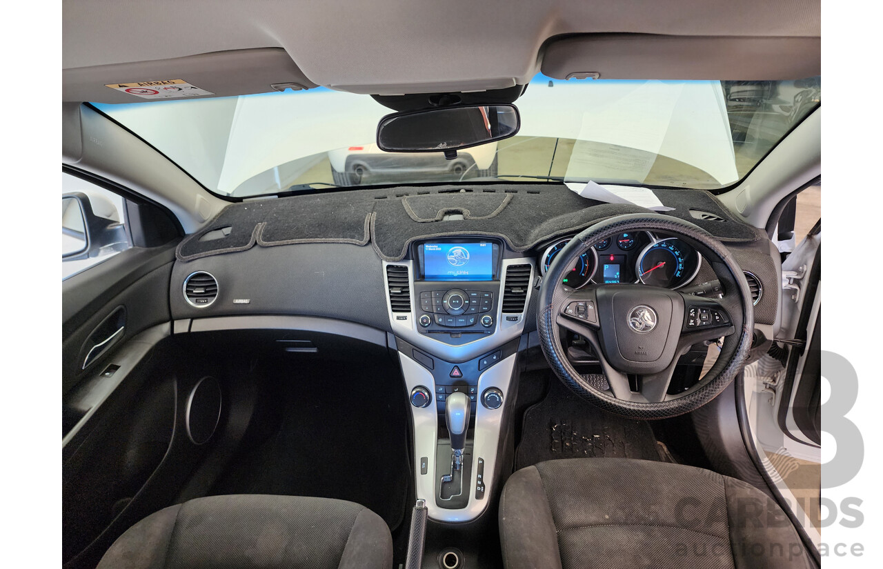 9/2014 Holden Cruze Equipe JH MY14 5d Hatchback White 1.8L