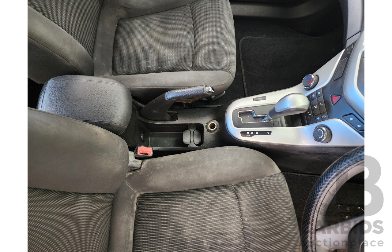 9/2014 Holden Cruze Equipe JH MY14 5d Hatchback White 1.8L