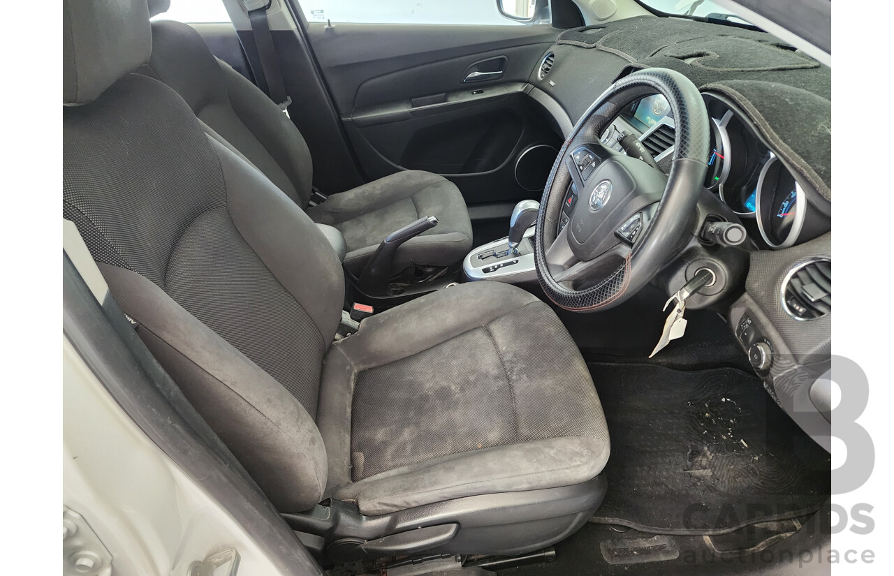 9/2014 Holden Cruze Equipe JH MY14 5d Hatchback White 1.8L