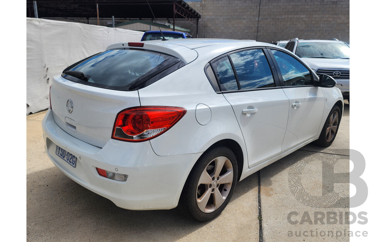 9/2014 Holden Cruze Equipe JH MY14 5d Hatchback White 1.8L