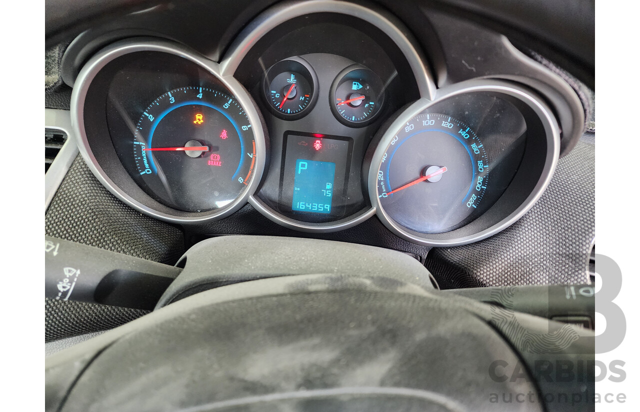 9/2014 Holden Cruze Equipe JH MY14 5d Hatchback White 1.8L