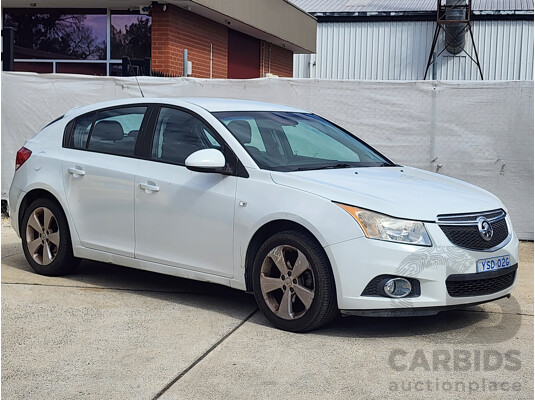 9/2014 Holden Cruze Equipe JH MY14 5d Hatchback White 1.8L
