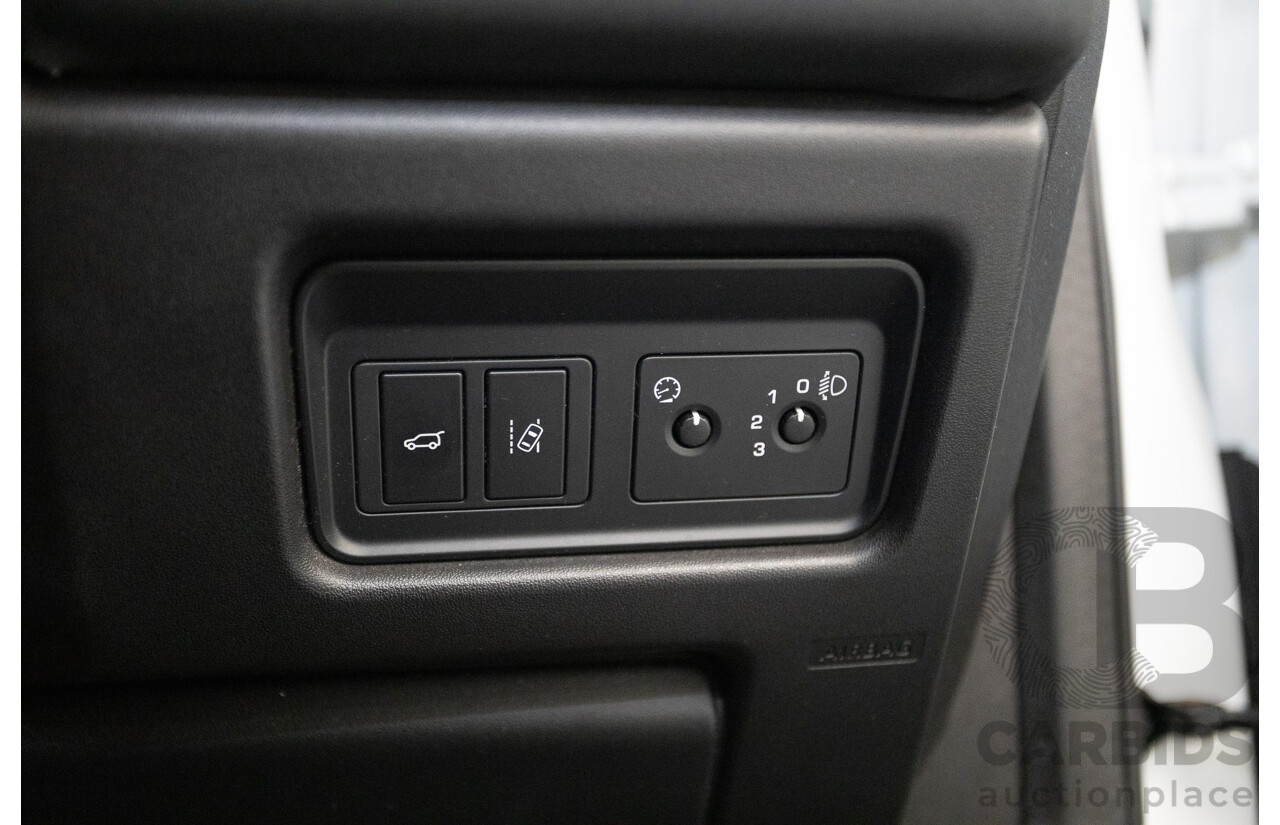 8/2015 Land Rover Discovery Sport TD4 SE LC 4d Wagon Fuji White Turbo Diesel 2.2L