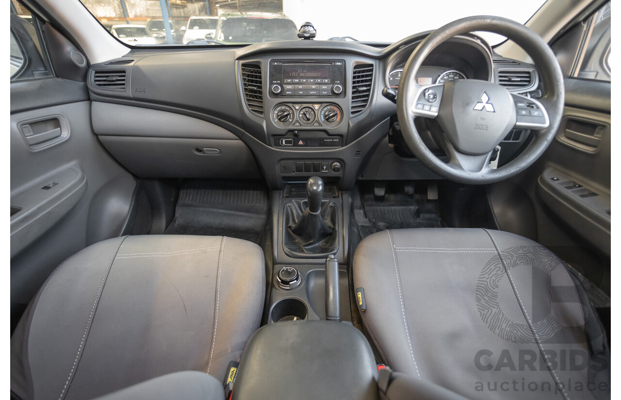 10/2016 Mitsubishi Triton GLX (4x4) MQ MY16 Dual Cab Utility Solid White Turbo Diesel 2.4L