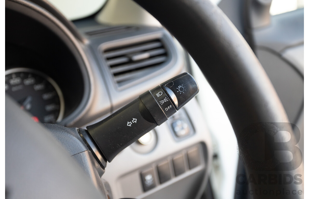 10/2016 Mitsubishi Triton GLX (4x4) MQ MY16 Dual Cab Utility Solid White Turbo Diesel 2.4L