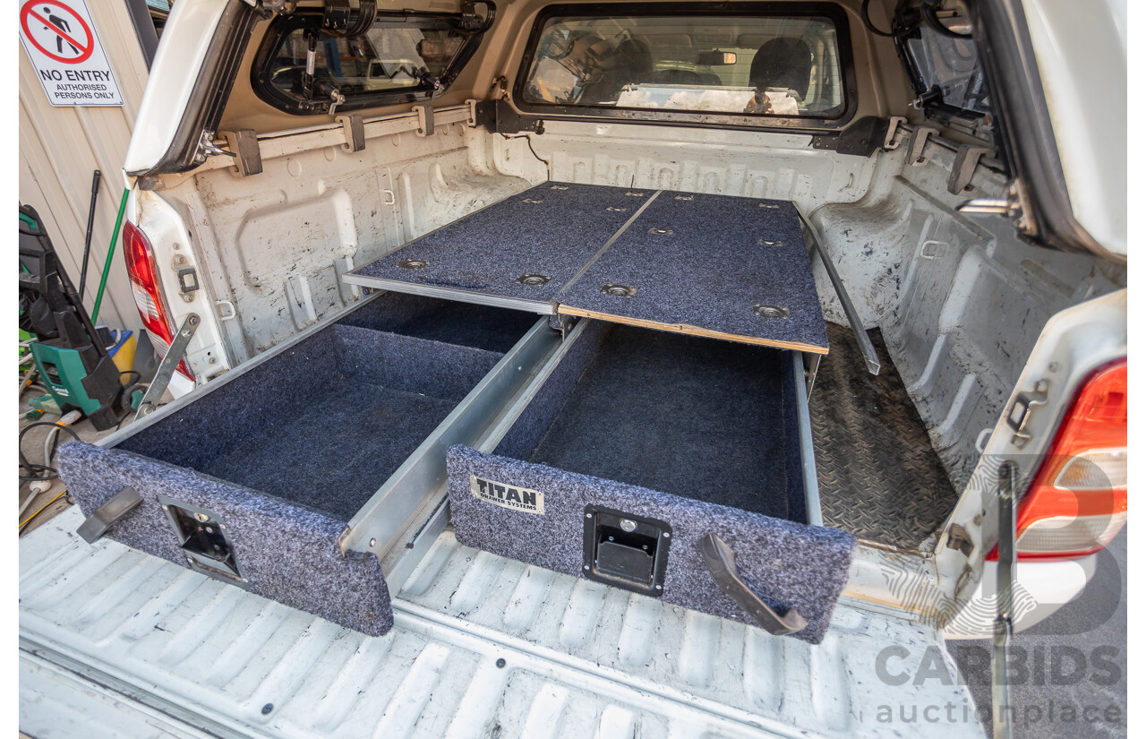 10/2016 Mitsubishi Triton GLX (4x4) MQ MY16 Dual Cab Utility Solid White Turbo Diesel 2.4L