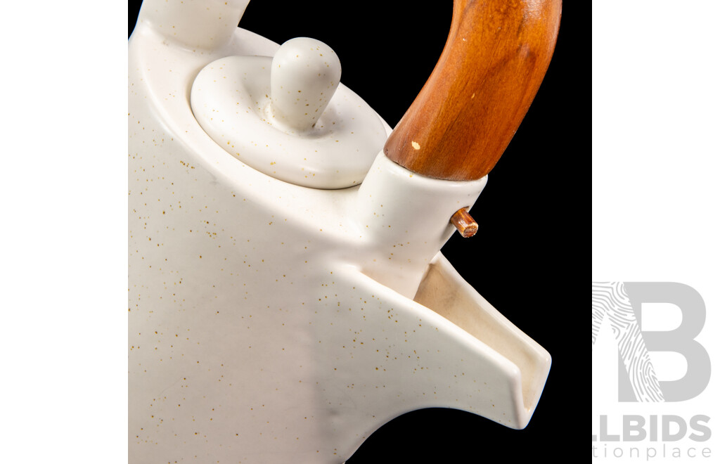 Bruka Stoneware Teapot with Timber Handle