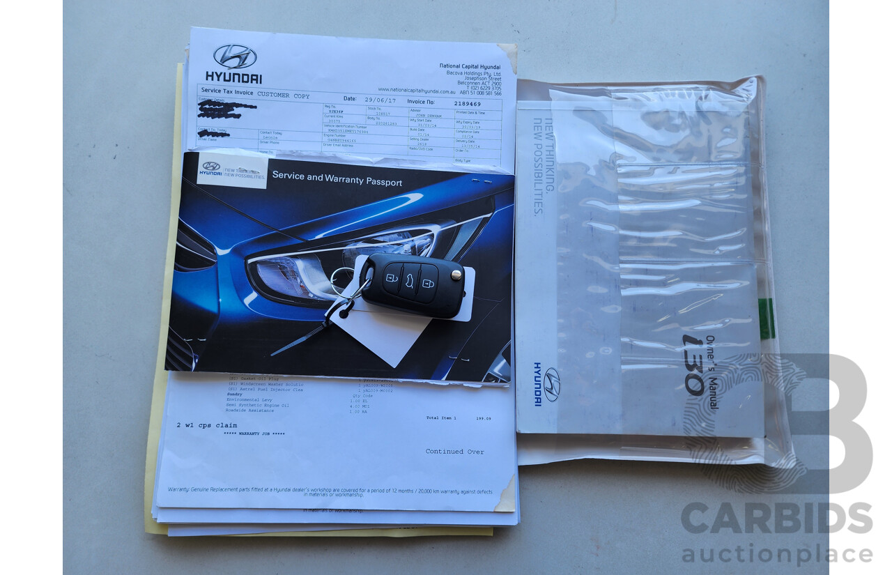 2/2014 Hyundai i30 Trophy GD MY14 5d Hatchback White 1.8L