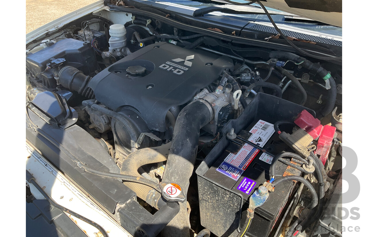 1/2012 Mitsubishi Triton GLX (4x4) MN MY12 Double Cab Utility Solid White Diesel Turbo 2.5L