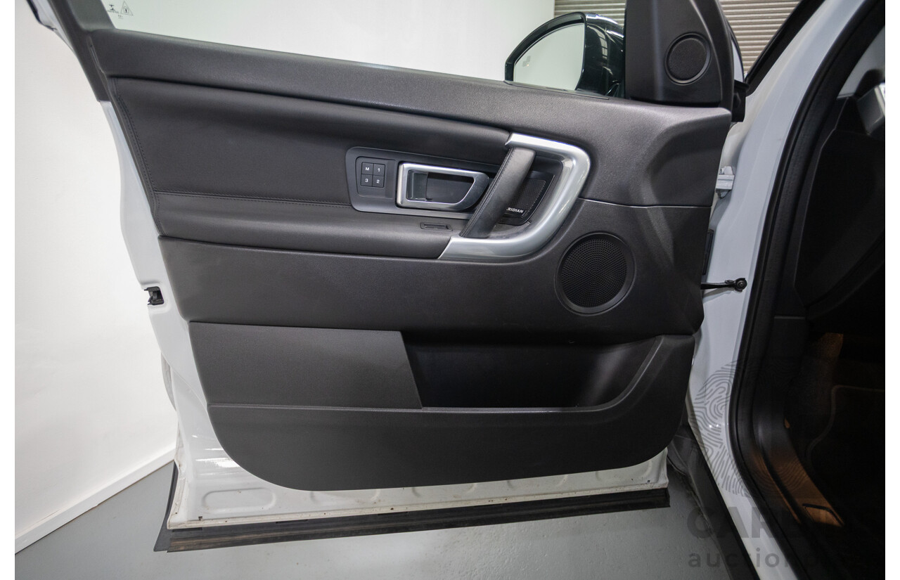 11/2017 Land Rover Discovery Sport TD4 (132kW) HSE (AWD) L550 MY18 4D Wagon Polaris White Turbo Diesel 2.0L - 7 Seats